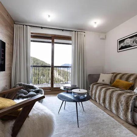 Neuf Et Ensoleille, 2p + Cabine, Proche Centre Et Pistes, Balcon, Wifi, Parking - Fr-1-575-172 Apartman